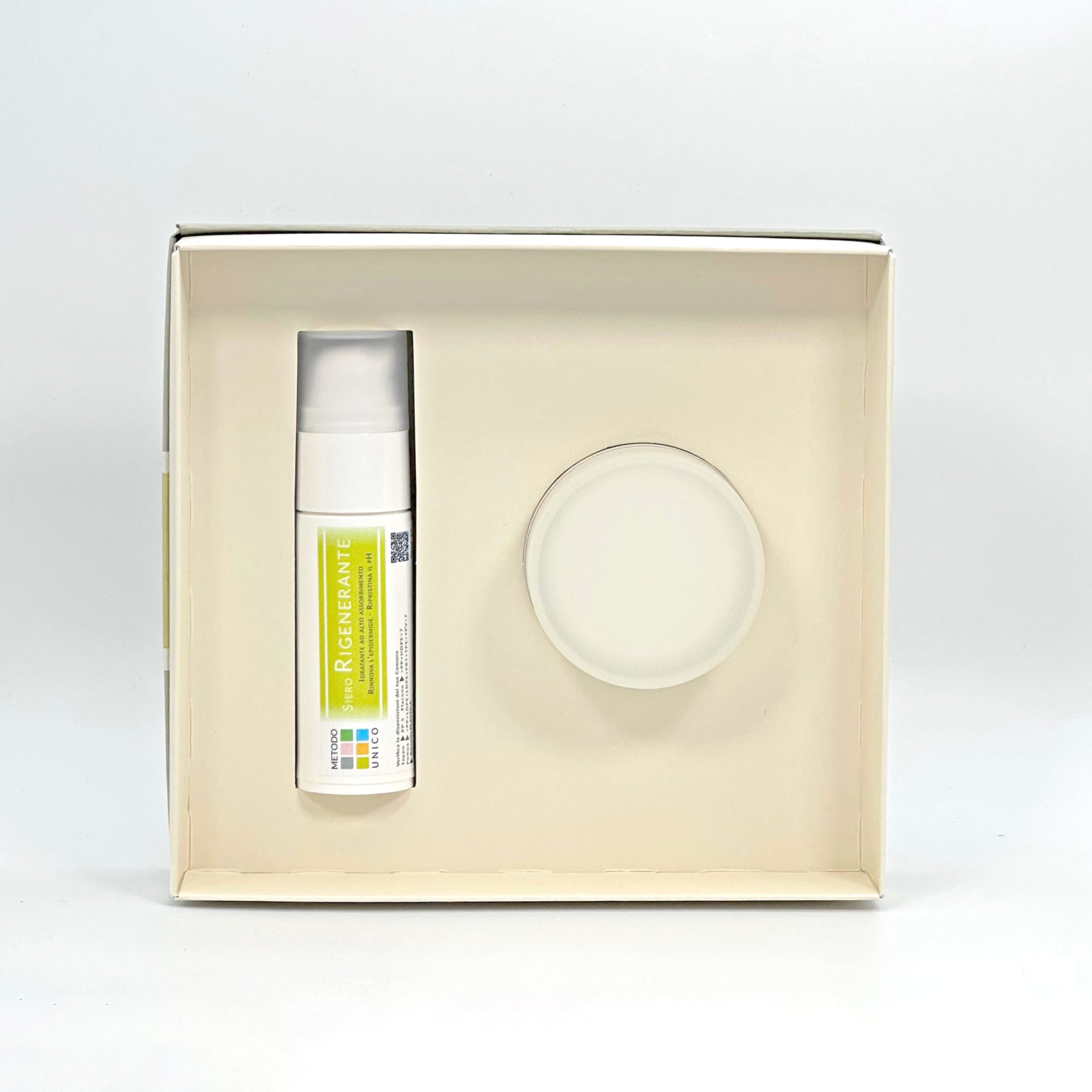 <b>Kit Trattamento Viso Rigenerante </b><br><span>Siero & Crema</span>